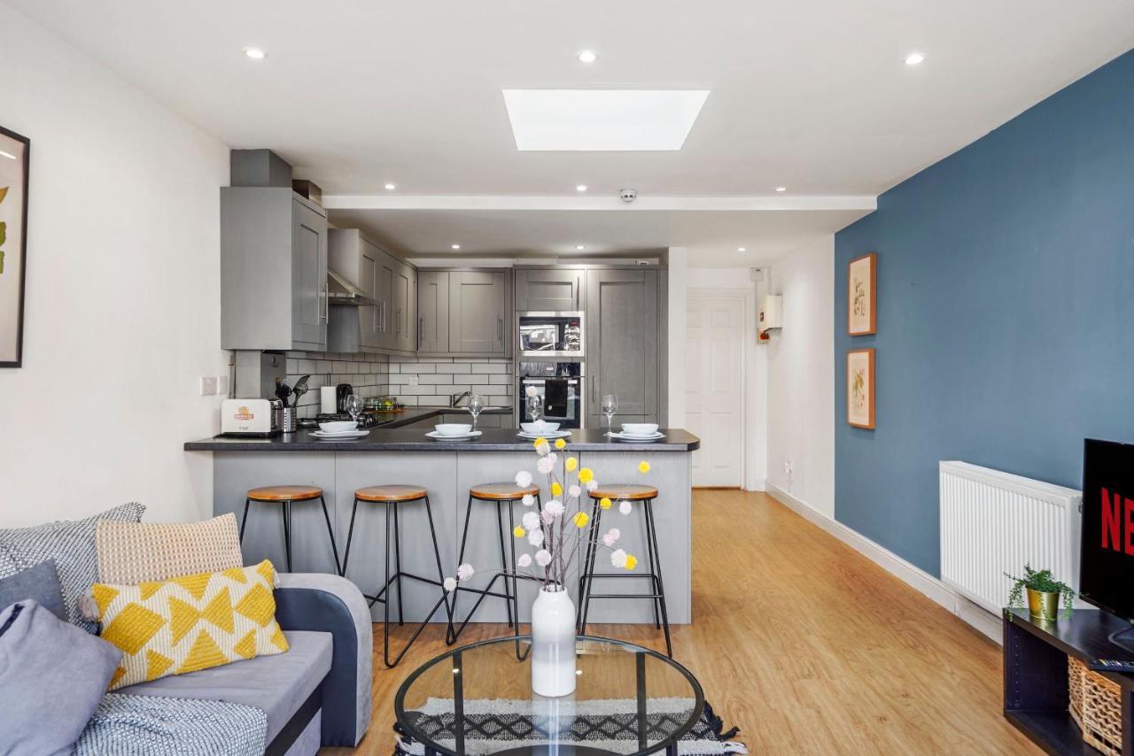 Boutique Abode - Sleeps 6-parking &garden Apartament
